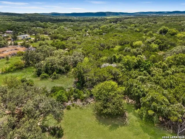 0 Alabama St Lakehills, TX 78063