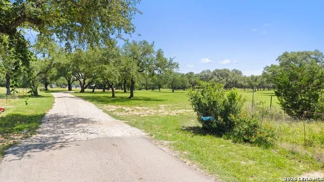 118 CRESTVIEW DR Johnson City, TX 78636