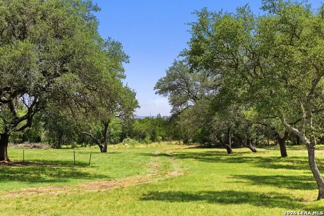 118 CRESTVIEW DR Johnson City, TX 78636