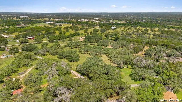 118 CRESTVIEW DR Johnson City, TX 78636