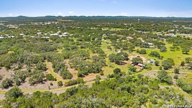 118 CRESTVIEW DR Johnson City, TX 78636