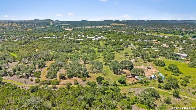 118 CRESTVIEW DR Johnson City, TX 78636