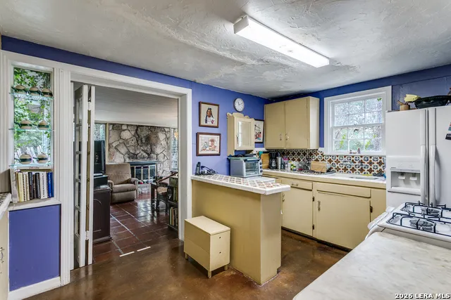 231 E Sunset San Antonio, TX 78209