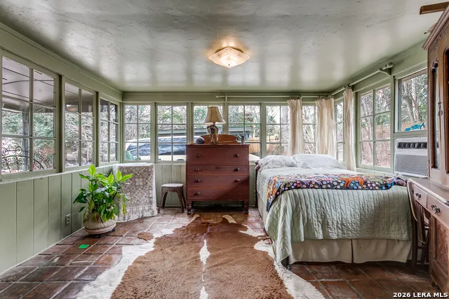 231 E Sunset San Antonio, TX 78209