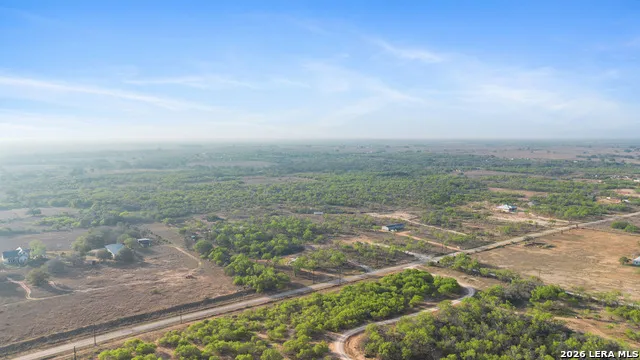 2161 County Road 124 Floresville, TX 78114