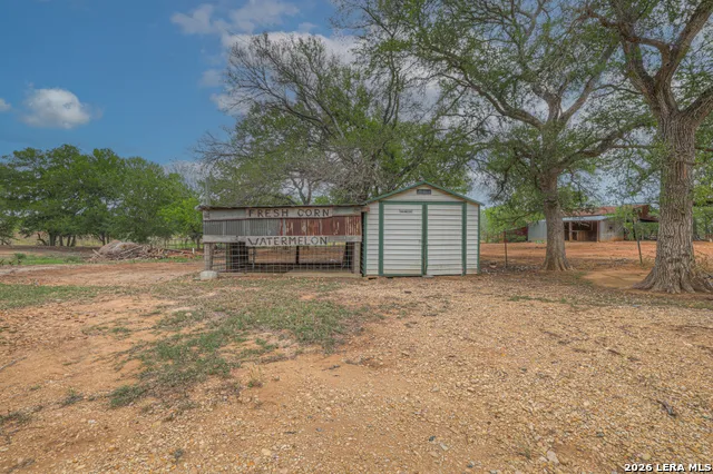 418 Fm 2984 Luling, TX 78648