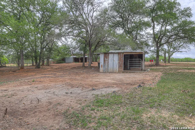 418 Fm 2984 Luling, TX 78648