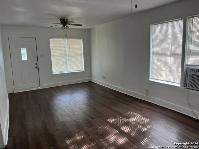3631 W SALINAS ST San Antonio, TX 78207
