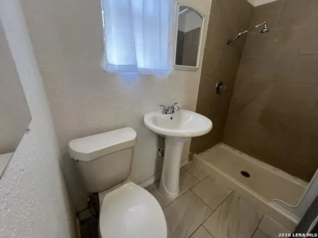 3631 W SALINAS ST San Antonio, TX 78207