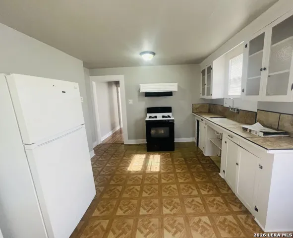 105 MOUNT VERNON CT San Antonio, TX 78223