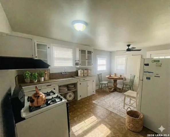 105 MOUNT VERNON CT San Antonio, TX 78223