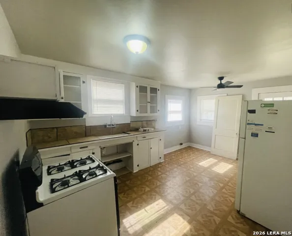 105 MOUNT VERNON CT San Antonio, TX 78223