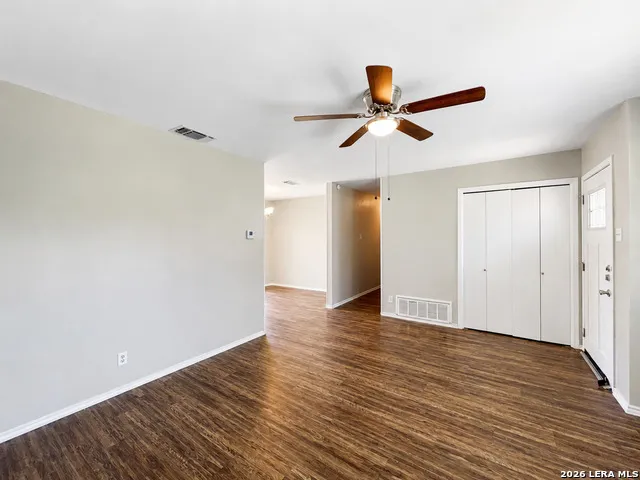 206 Balboa Drive Universal City, TX 78148