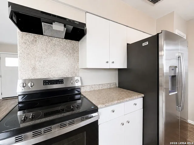 206 Balboa Drive Universal City, TX 78148