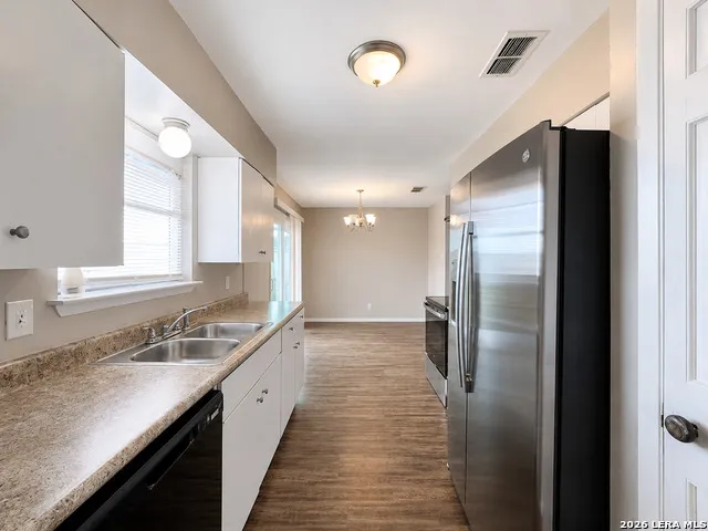 206 Balboa Drive Universal City, TX 78148