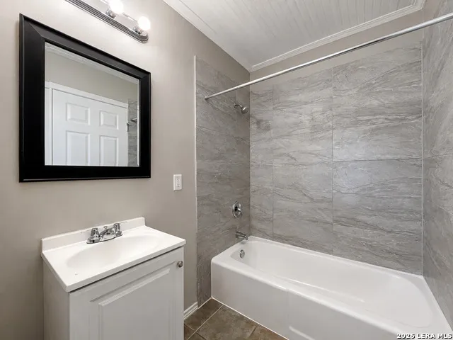 206 Balboa Drive Universal City, TX 78148