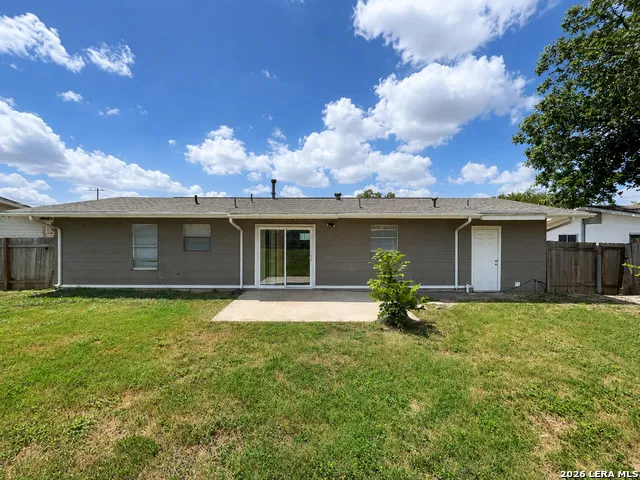 206 Balboa Drive Universal City, TX 78148