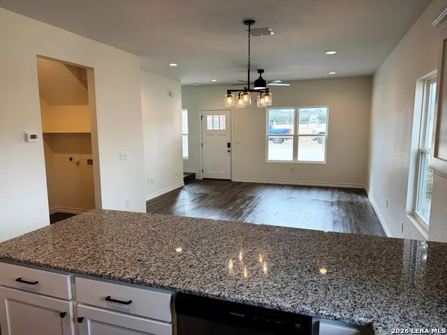 600A 10th Bandera, TX 78003