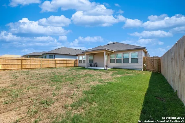 1120 Eagle Crossing Seguin, TX 78155