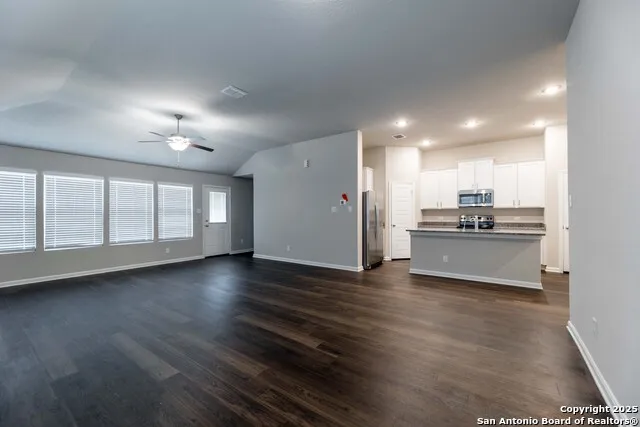 1120 Eagle Crossing Seguin, TX 78155