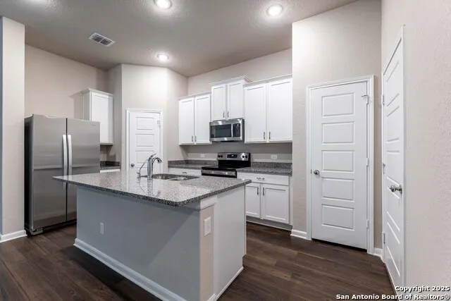 1120 Eagle Crossing Seguin, TX 78155