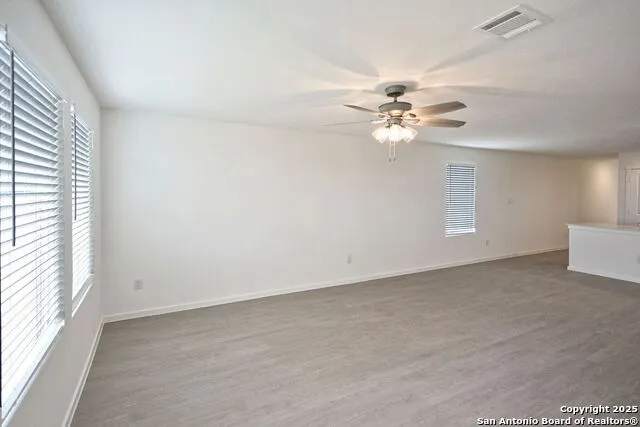 446 PAYTON PL Marion, TX 78124