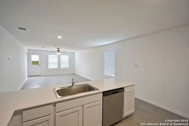 446 PAYTON PL Marion, TX 78124