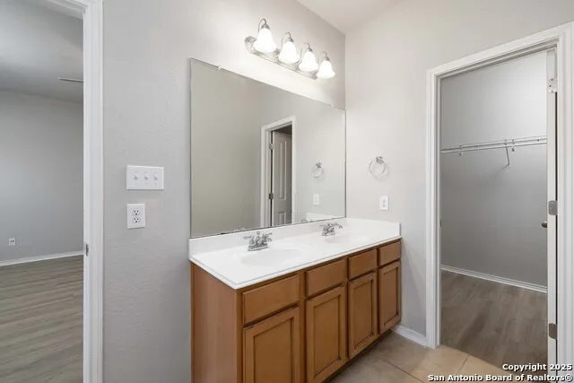 120 Clapboard Run Cibolo, TX 78108