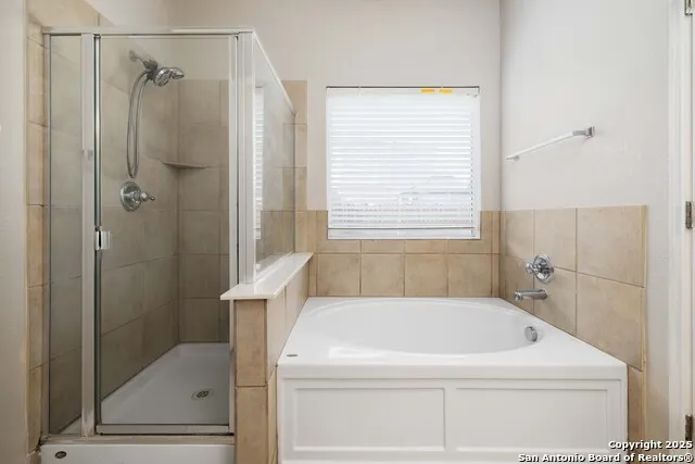 120 Clapboard Run Cibolo, TX 78108