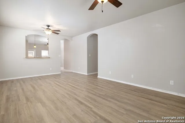 120 Clapboard Run Cibolo, TX 78108