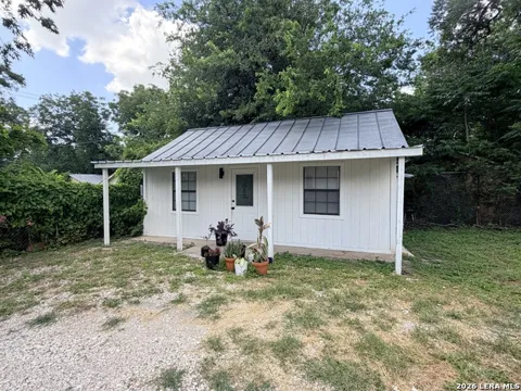 1121 ESSEX ST Unit 3