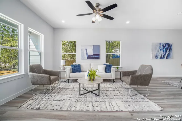 104 SHENANDOAH San Antonio, TX 78210