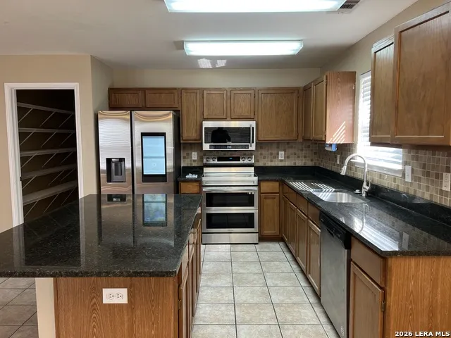 3648 DIAMOND FALLS Schertz, TX 78154