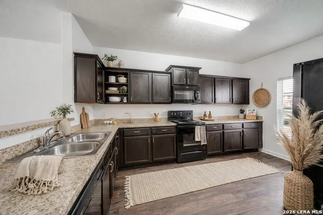 6002 SOUTHERN VIS San Antonio, TX 78222