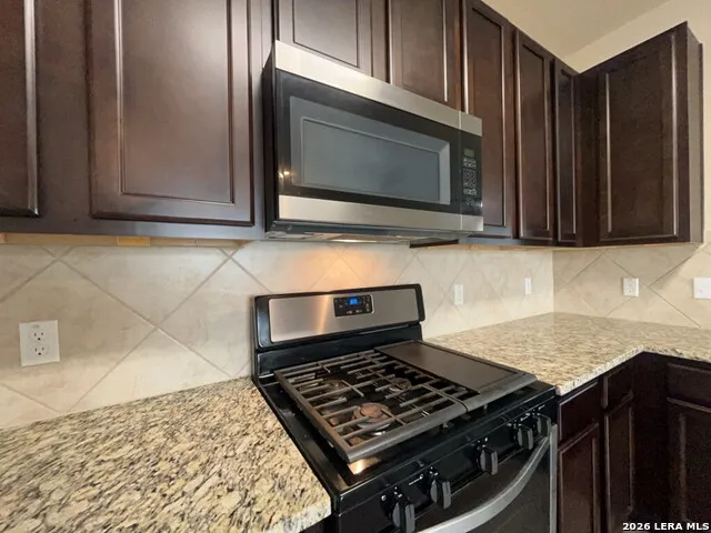 13531 Lily Lane St Hedwig, TX 78152