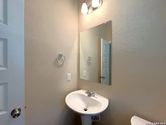 13531 Lily Lane St Hedwig, TX 78152