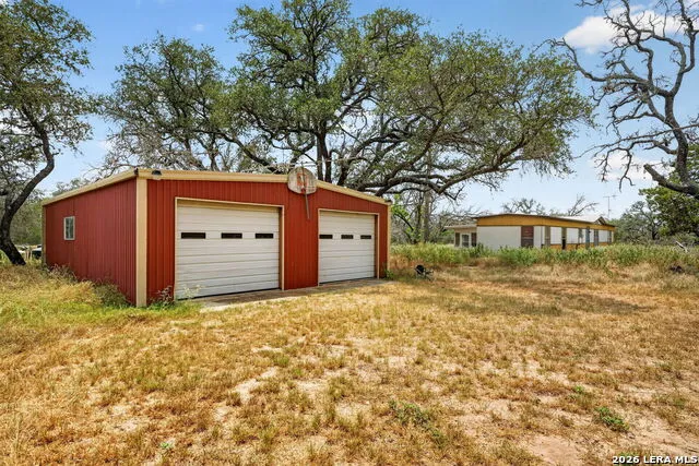 8651 W FM 476 Poteet, TX 78065