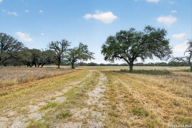 8651 W FM 476 Poteet, TX 78065