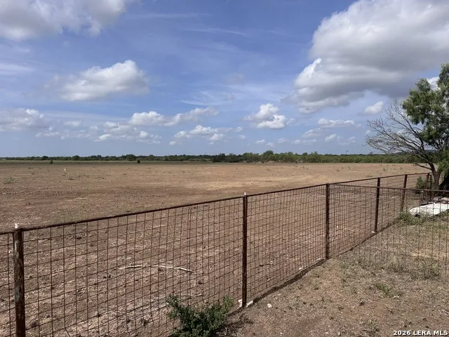 1667 COUNTY ROAD 345 Knippa, TX 78870