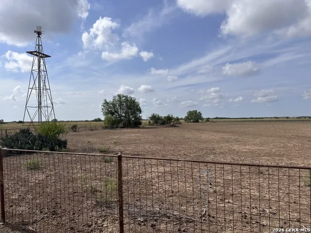 1667 COUNTY ROAD 345 Knippa, TX 78870