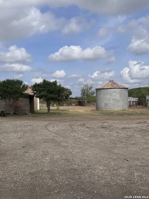 1667 COUNTY ROAD 345 Knippa, TX 78870