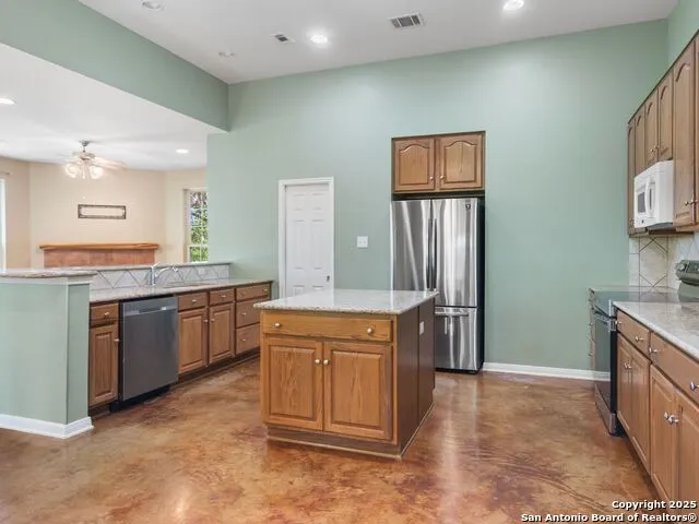 4366 Whartons Dock Bandera, TX 78003