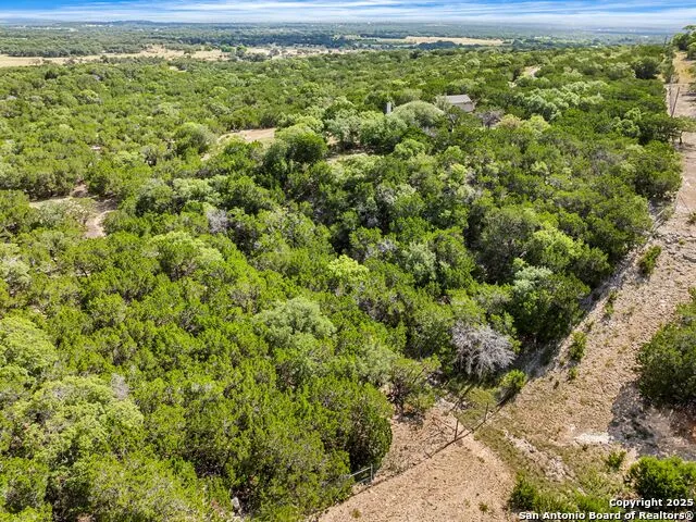4366 Whartons Dock Bandera, TX 78003