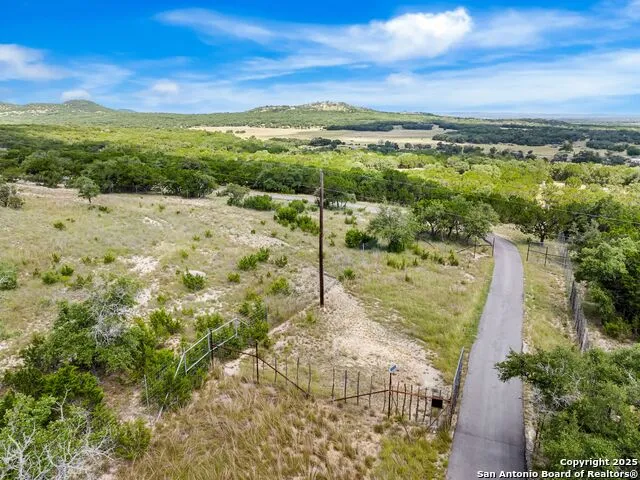 4366 Whartons Dock Bandera, TX 78003