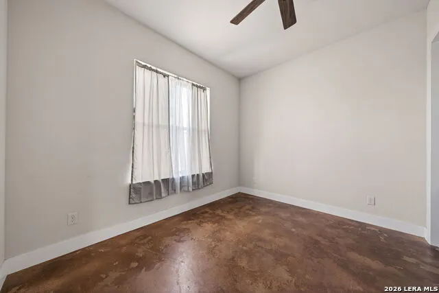 2193 STATE HIGHWAY 97 W Floresville, TX 78114