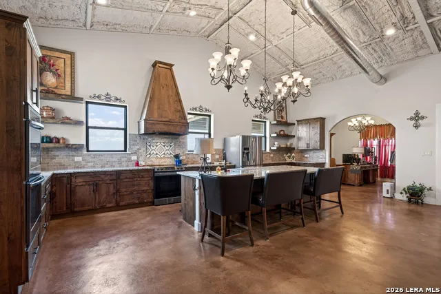 2193 STATE HIGHWAY 97 W Floresville, TX 78114
