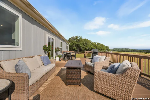 22B Cravey Rd Boerne, TX 78006