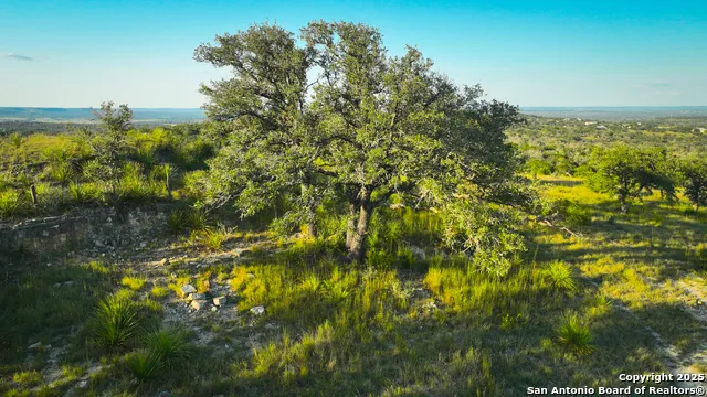 FAR HILLS RANCH Tract 4 Comfort, TX 78013