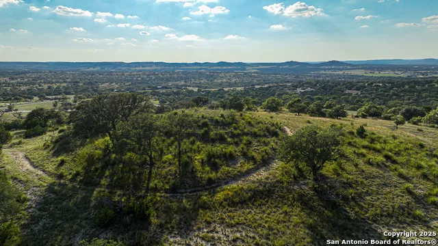 FAR HILLS RANCH Tract 4 Comfort, TX 78013
