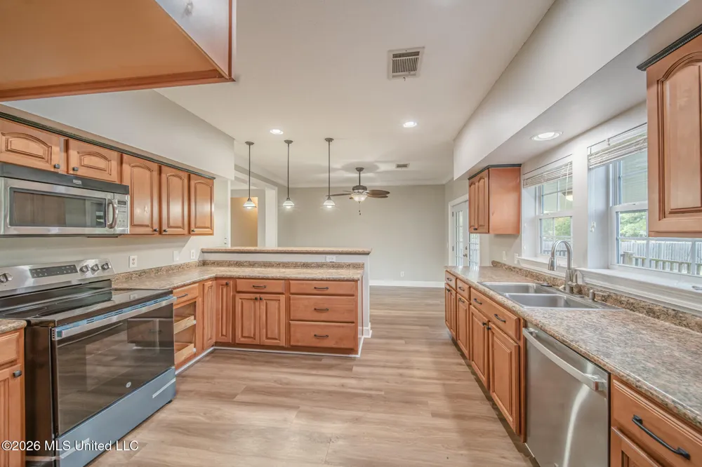 19530 Wallace Way Saucier, MS 39574